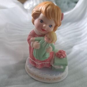 VTG AVON Tender Memories Porcelain figurine collection God Bless my Dolly 1990
